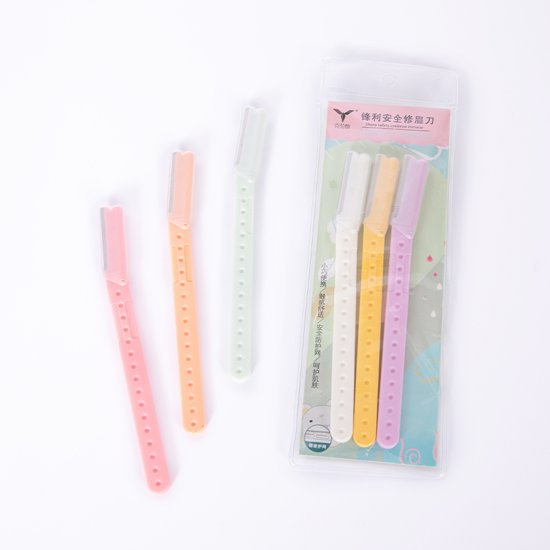 Rasoir à sourcils avec housse de précision